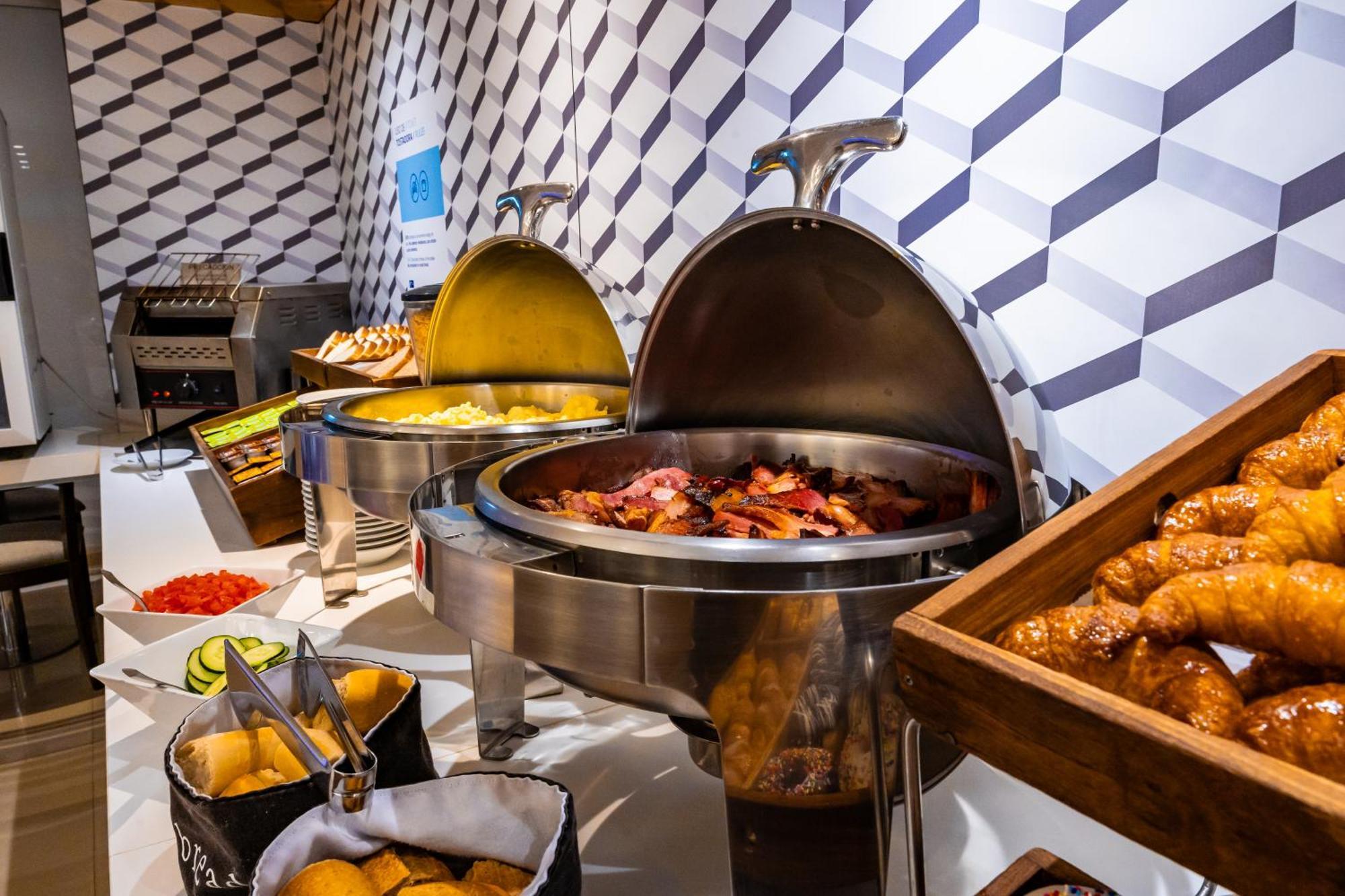 Holiday Inn Express Rosario By Ihg Ngoại thất bức ảnh