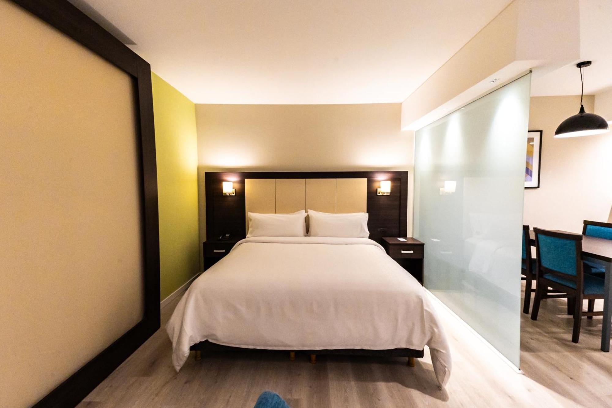 Holiday Inn Express Rosario By Ihg Ngoại thất bức ảnh