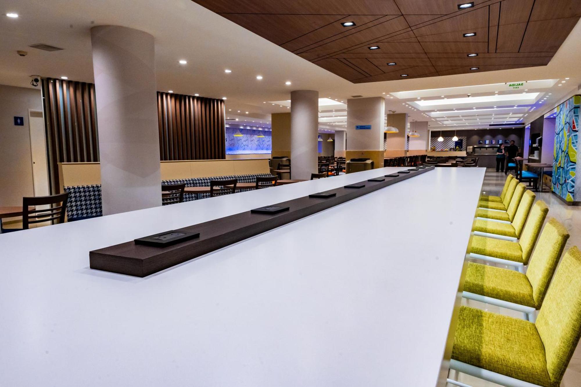 Holiday Inn Express Rosario By Ihg Ngoại thất bức ảnh