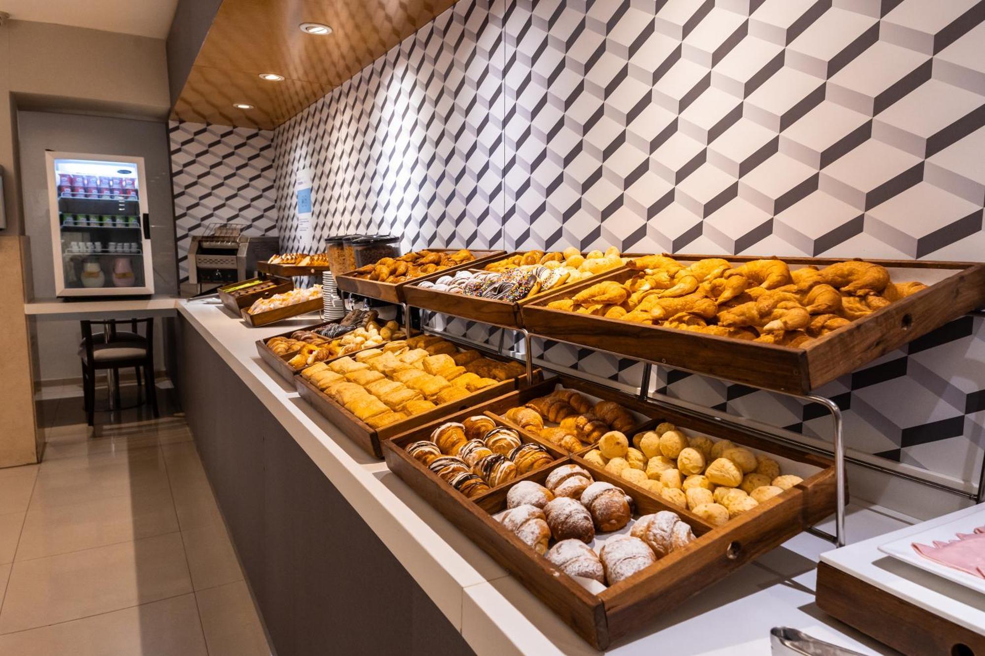 Holiday Inn Express Rosario By Ihg Ngoại thất bức ảnh