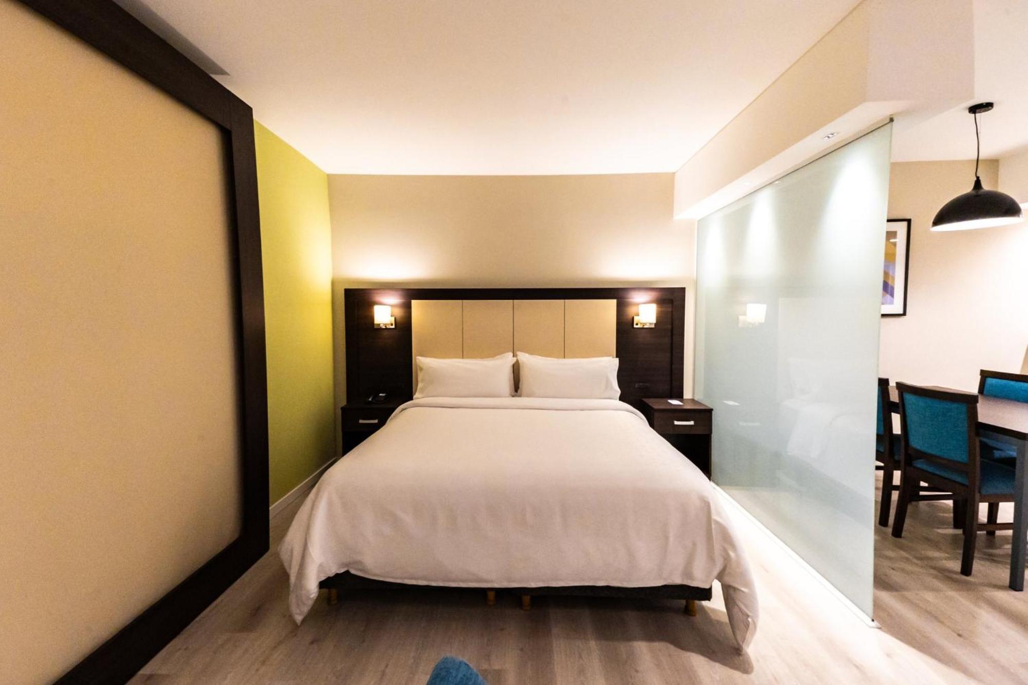 Holiday Inn Express Rosario By Ihg Ngoại thất bức ảnh