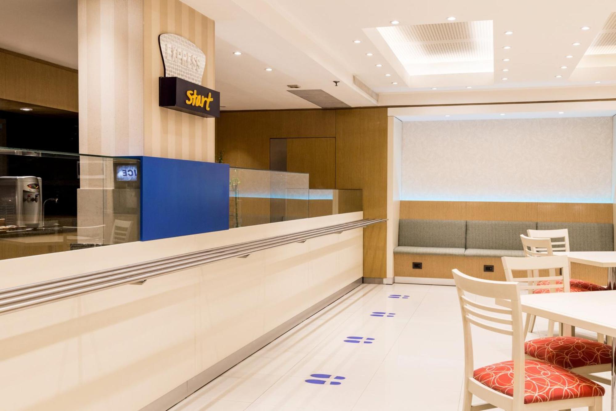 Holiday Inn Express Rosario By Ihg Ngoại thất bức ảnh